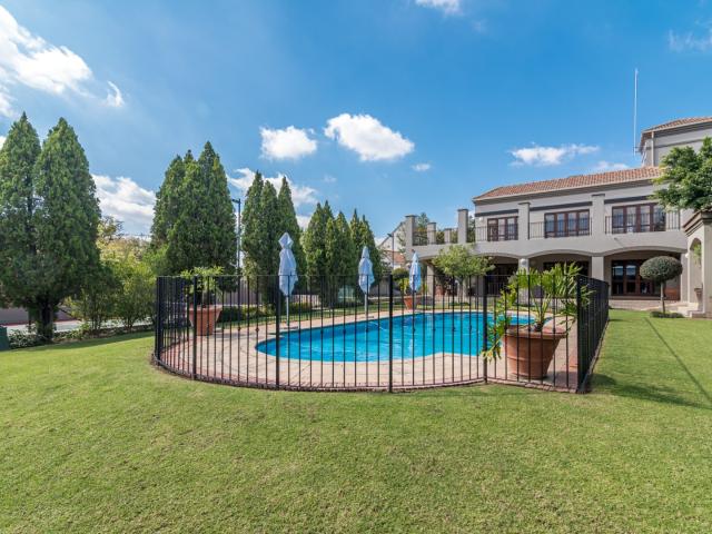 4 Bedroom House For Sale in Broadacres