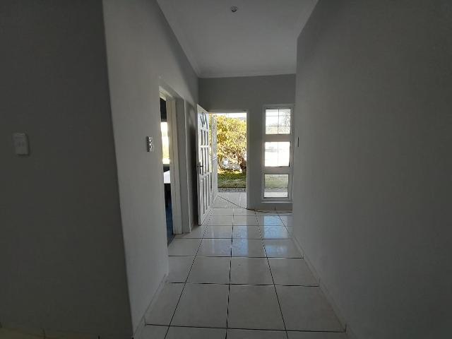 4 Bedroom House For Sale in Gonubie