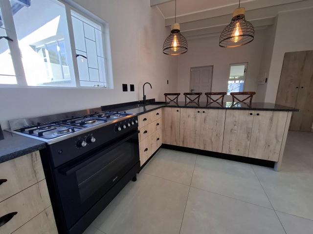 4 Bedroom house for sale in Garsfontein, Pretoria