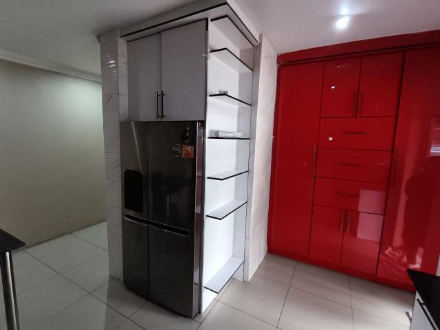 4 Bedroom House For Sale in Geelhoutpark