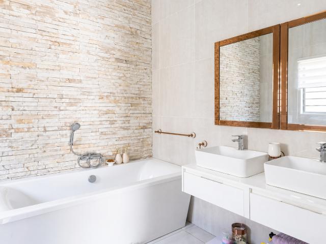 4 Bedroom House For Sale in Geelhoutpark