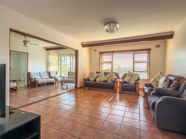 4 Bedroom House For Sale in Glen Anil