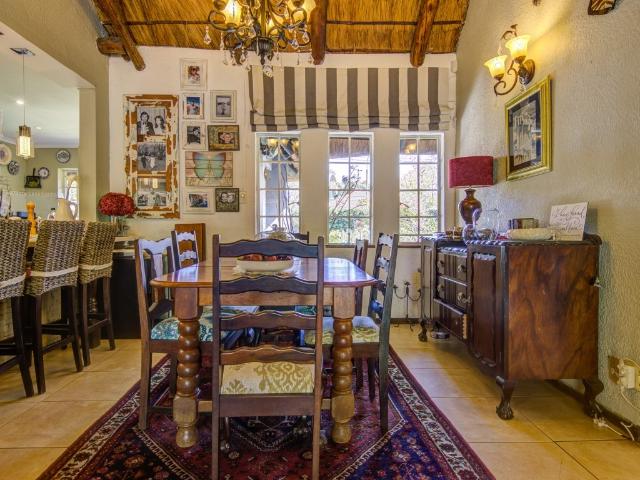 4 Bedroom House For Sale in Glen Marais