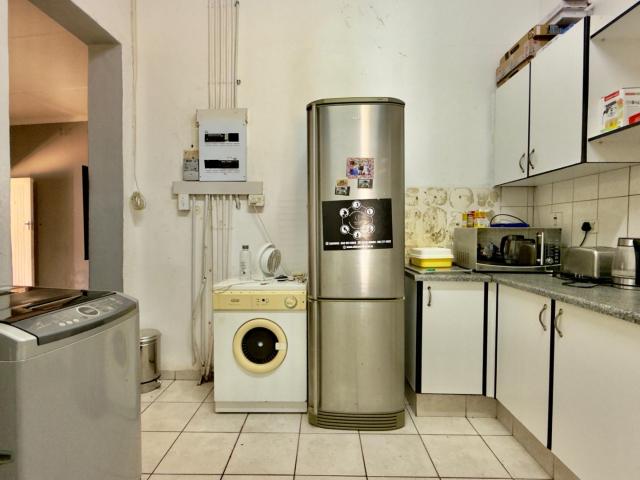 4 Bedroom House For Sale in Greenwood Park