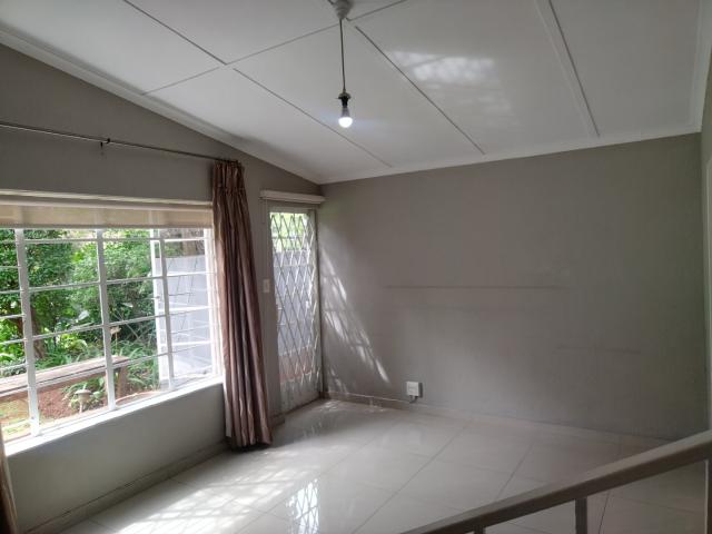 4 Bedroom House For Sale in Greenside