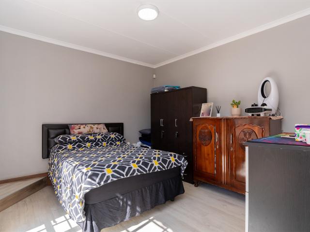 4 Bedroom House For Sale in Dowerglen Ext 5