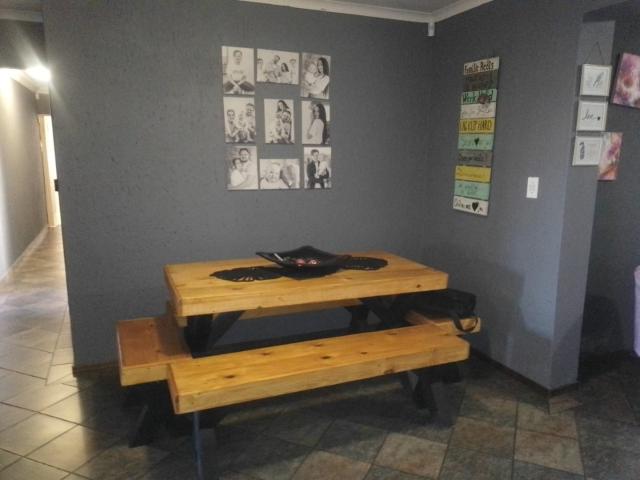 4 Bedroom House For Sale in Dalpark Ext 1