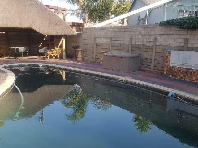 4 Bedroom House For Sale in Del Judor Ext 1