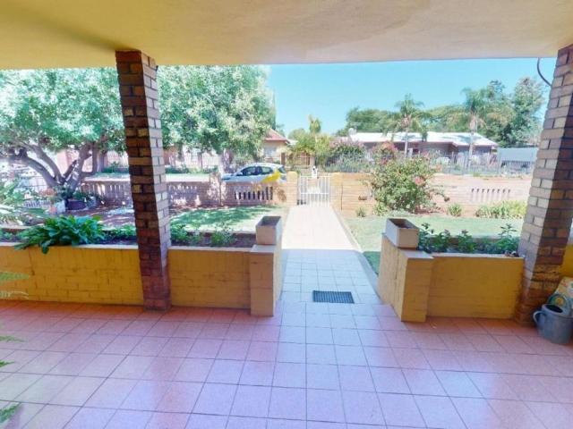 4 Bedroom house for sale in Die Rand, Upington
