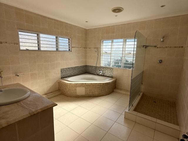 4 Bedroom House For Sale in Durban North