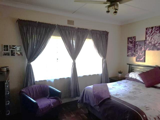 4 Bedroom House For Sale in Eastleigh