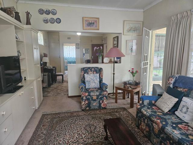 4 Bedroom House For Sale in Eden Glen