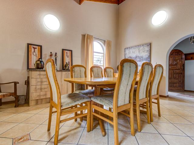 4 Bedroom House For Sale in Edleen