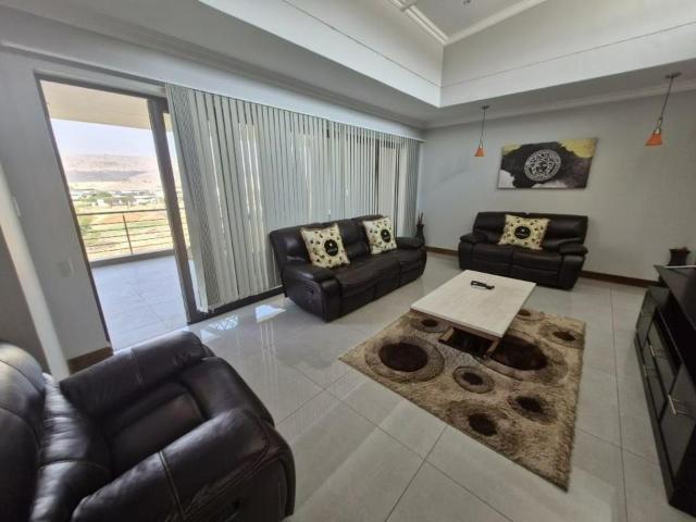 4 Bedroom House For Sale in Eikenhof