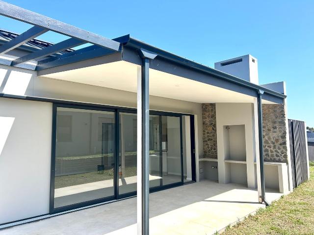 4 Bedroom House For Sale in Elaleni Coastal Forest Estate