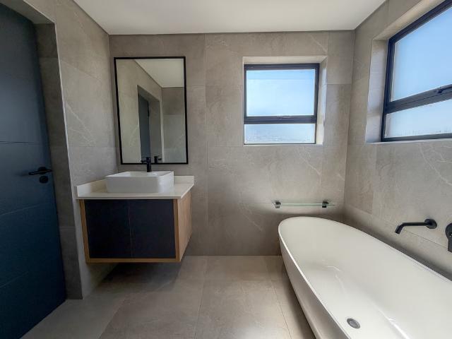 4 Bedroom House For Sale in Fountainbrook Estate