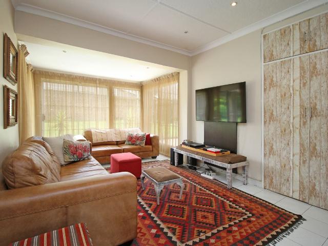 4 Bedroom House For Sale in Fairmount