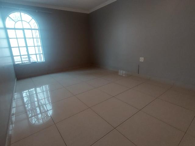 4 Bedroom House For Sale in Fairland
