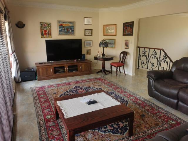 4 Bedroom house for sale in Featherbrooke Estate, Krugersdorp