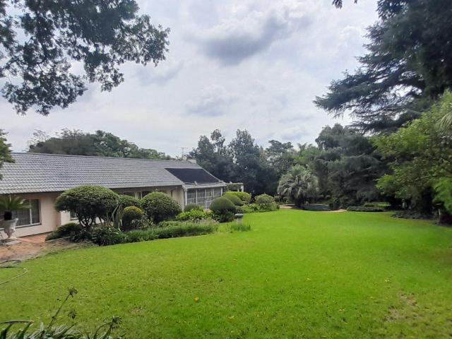 4 Bedroom House For Sale in Ferndale