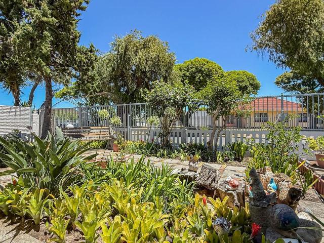 4 Bedroom house for sale in Ferness Estate, Cape Town