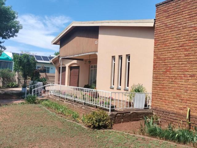 4 Bedroom house for sale in Fichardt Park, Bloemfontein
