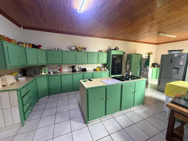 4 Bedroom House For Sale in Flamingo Park