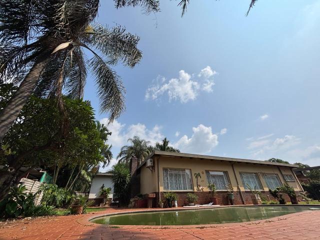 4 Bedroom House For Sale in Florauna