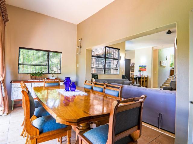 4 Bedroom House For Sale in Florauna