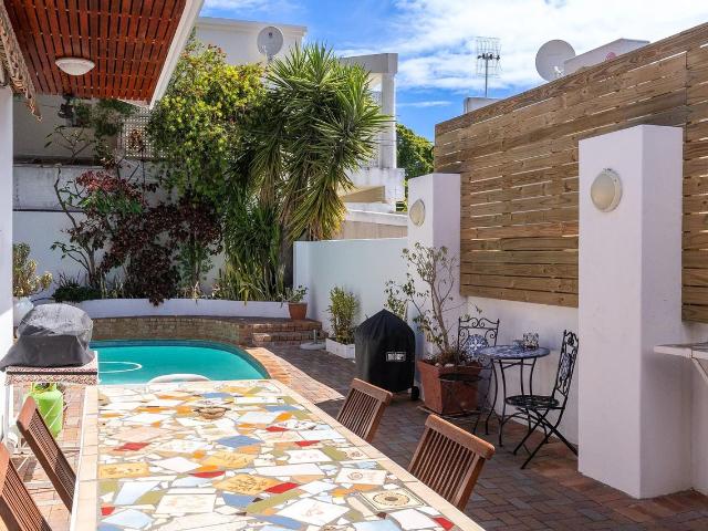 4 Bedroom House For Sale in Fresnaye