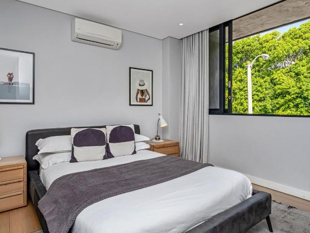 4 Bedroom house for sale in Fresnaye, Cape Town