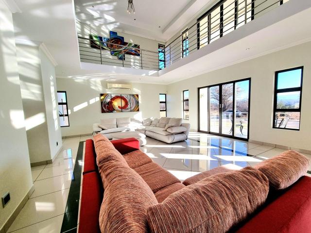 4 Bedroom House For Sale in Koro Creek Golf Estate