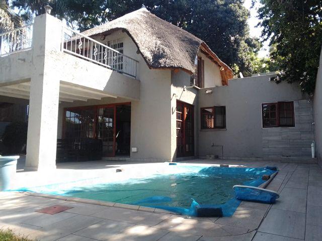 4 Bedroom House For Sale in Kosmos