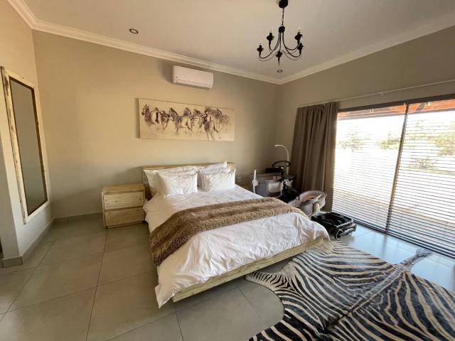 4 Bedroom House For Sale in Kathu