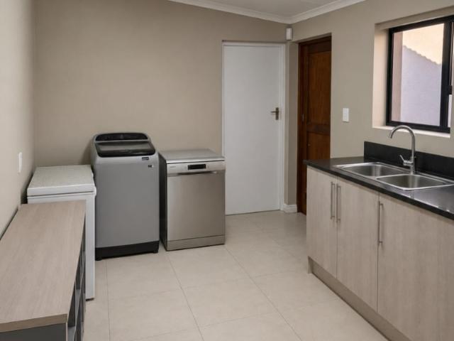4 Bedroom House For Sale in Kathu
