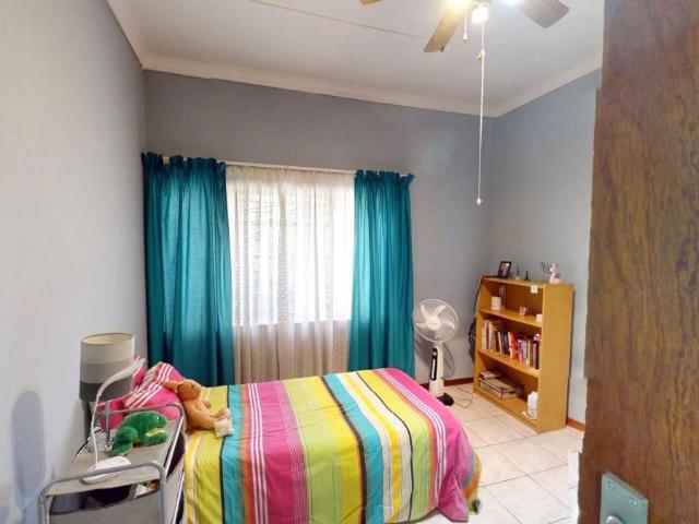 4 Bedroom house for sale in Keidebees, Upington