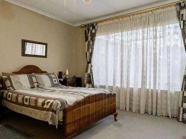 4 Bedroom house for sale in Kempton Park Ext 1