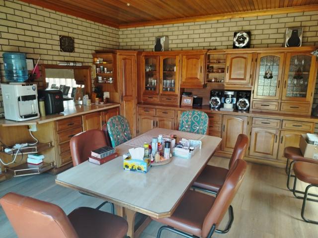 4 Bedroom House For Sale in Kenleaf