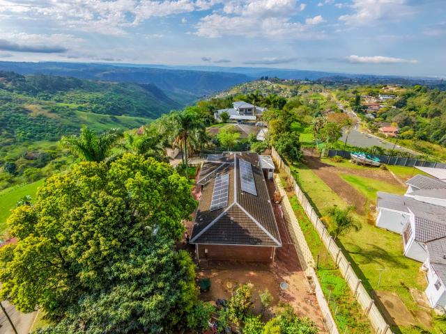 4 Bedroom House For Sale in Kloof