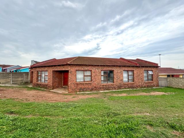 4 Bedroom House For Sale in Kwadwesi