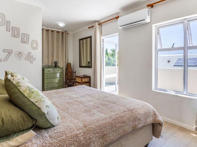4 Bedroom house for sale in Honeydew Country Estate, Paarl