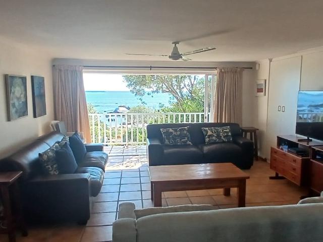 4 Bedroom House For Sale in Hannasbaai
