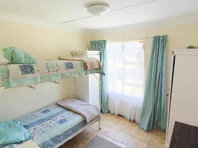 4 Bedroom house for sale in Hartenbos Central