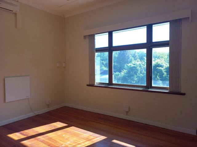 4 Bedroom House For Sale in Heatherlands