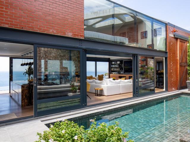 4 Bedroom House For Sale in Herolds Bay