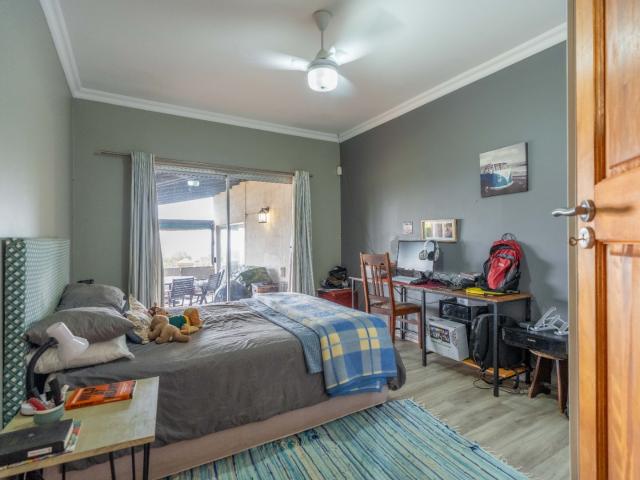 4 Bedroom House For Sale in Hillcrest Central