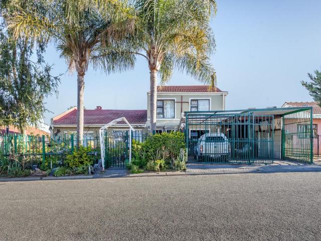 4 Bedroom house for sale in Hillcrest, Wellington