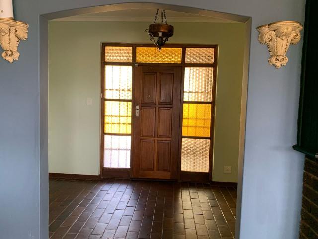 4 Bedroom House For Sale in Hillshaven