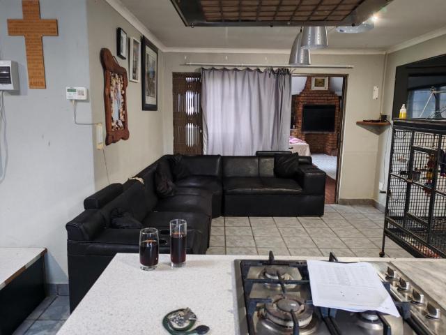 4 Bedroom House For Sale in Huntingdon