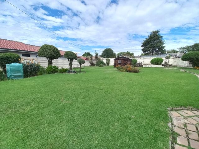 4 Bedroom House For Sale in Illiondale